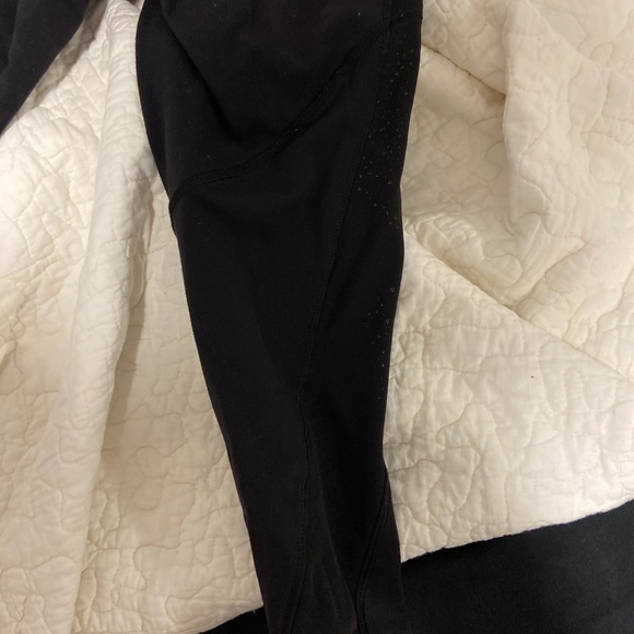 Lululemon High-Rise Workout Leggings, Size XS - Picture 6 of 7